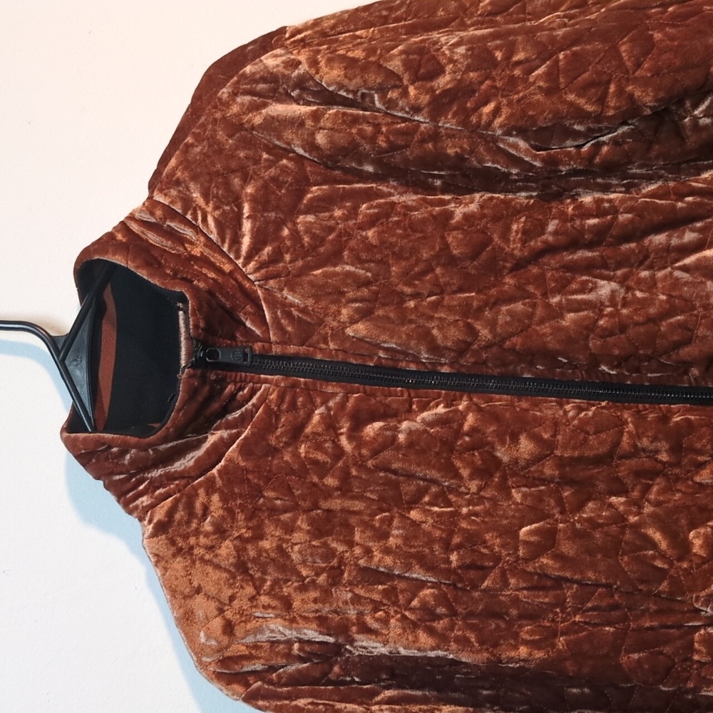 Bernardo Quilted Velvet Bomber Jacket, Size S - Picture 4 of 12